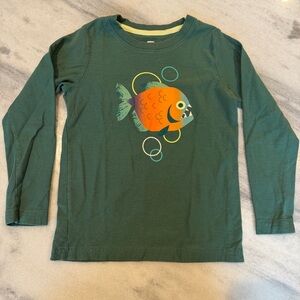 Tea Collection Boys Fish Graphic Long Sleeve Tshirt Blue Green Cotton Like New